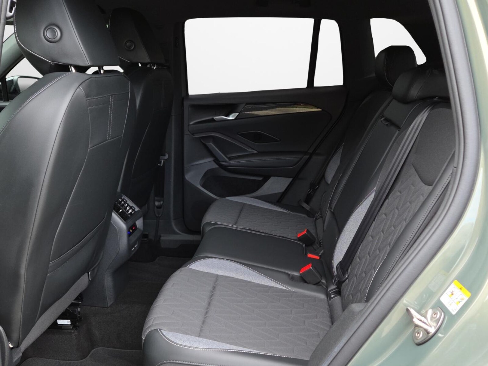 Volkswagen Tiguan – Bild 12