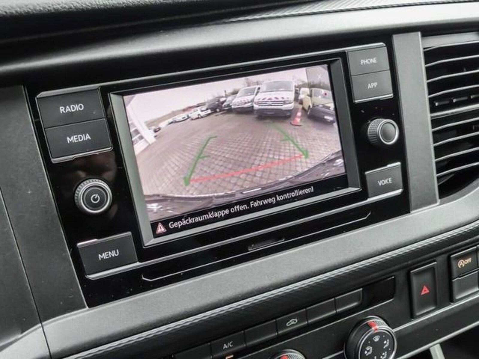 Volkswagen T6.1 Transporter Kasten kurzer Radstand – Bild 12