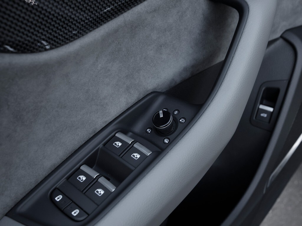 Image about Audi SQ8 TFSI quattro tiptronic