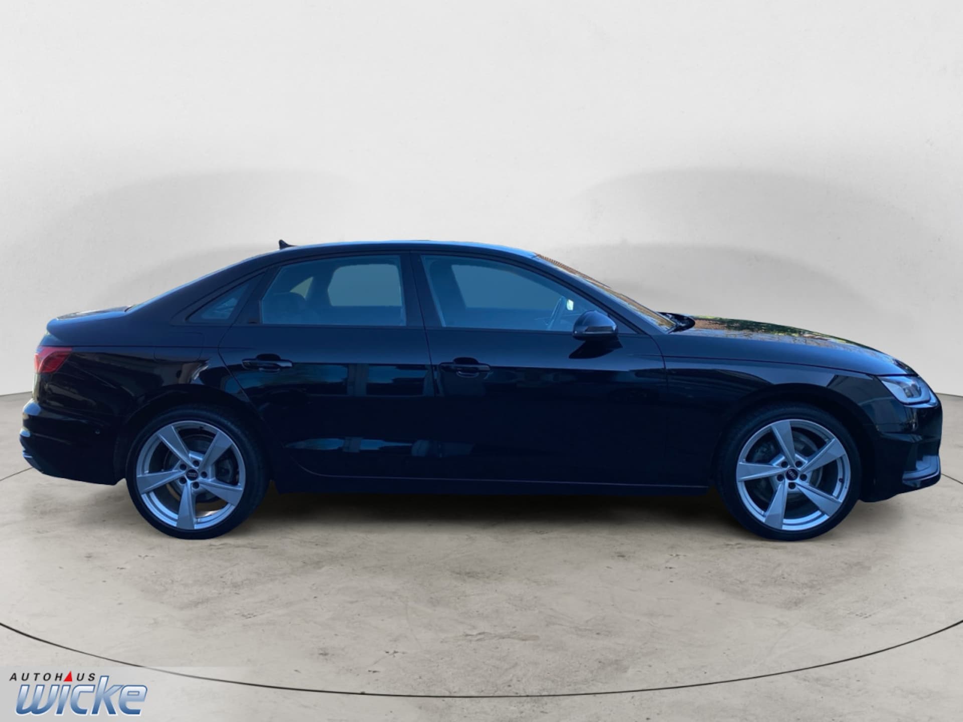 Audi A4 Limousine