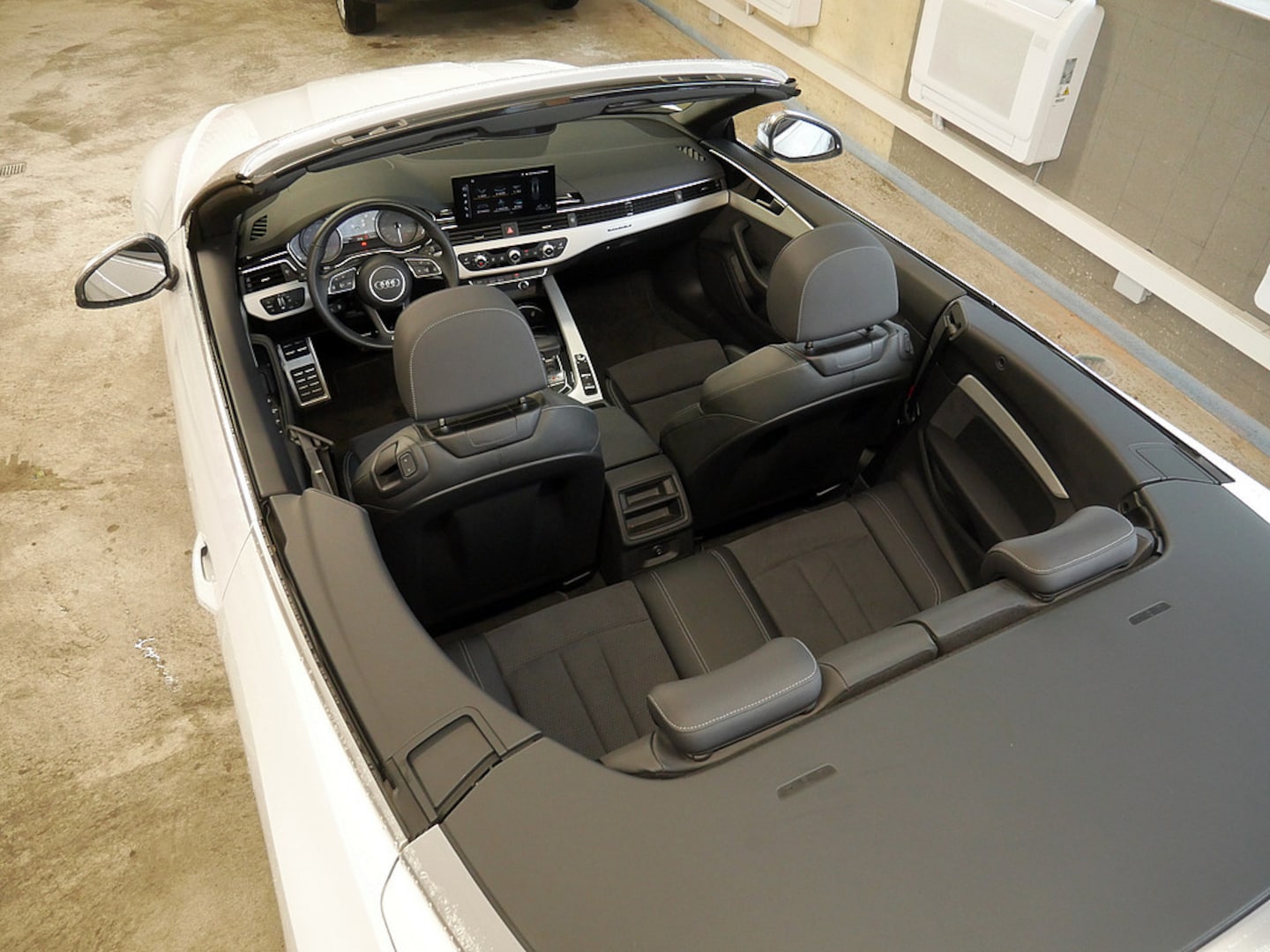Bild über Audi S5 Cabriolet TFSI quattro tiptronic - für weitere Informationen kontaktieren Sie den Audi Partner