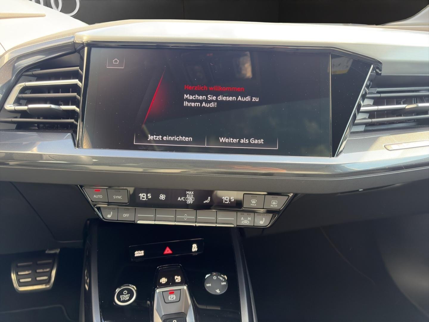 Bild über Audi Q4 Sportback e-tron 50 e-tron quattro - für weitere Informationen kontaktieren Sie den Audi Partner