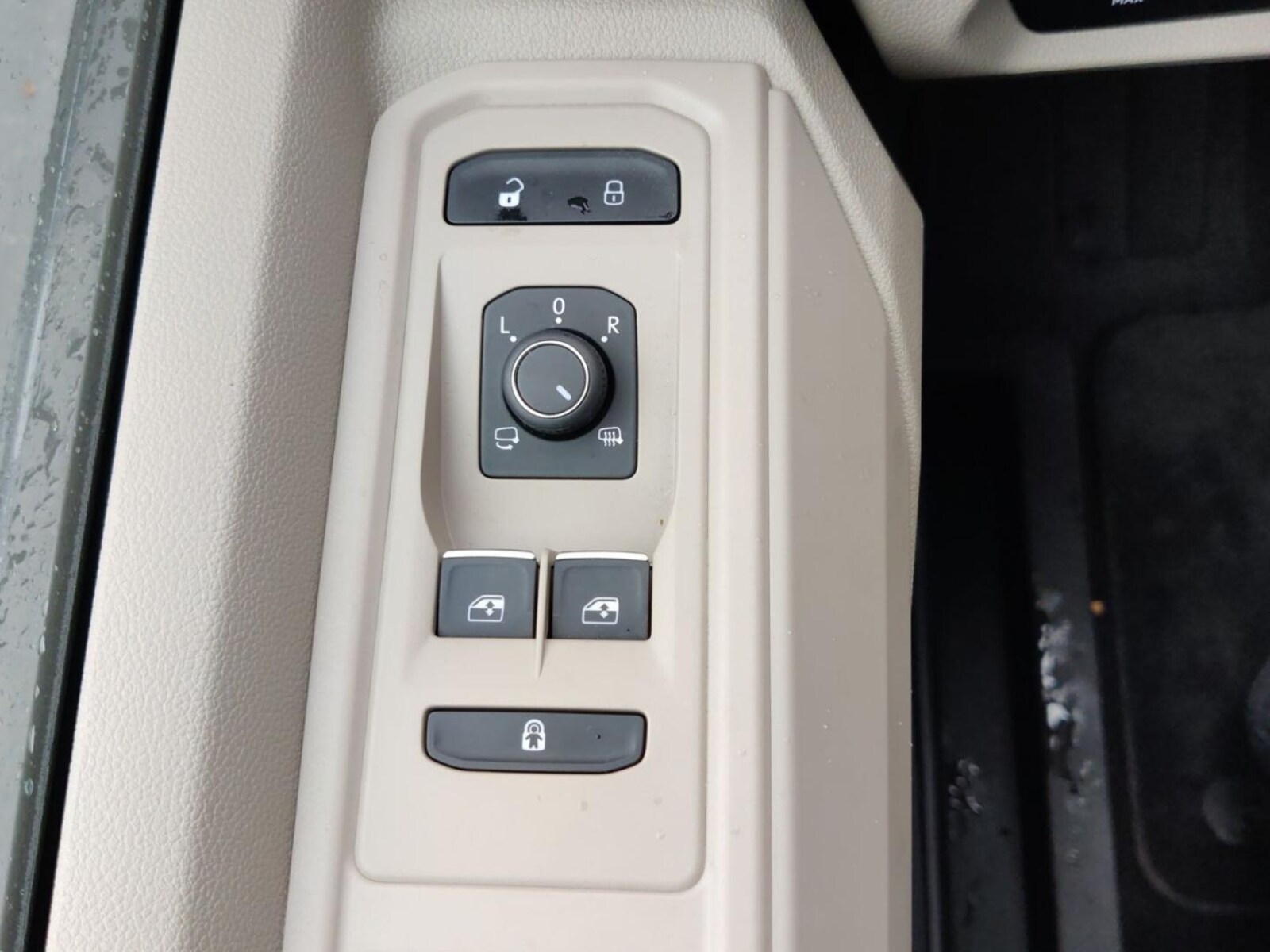 Volkswagen Multivan Langversion – Bild 16