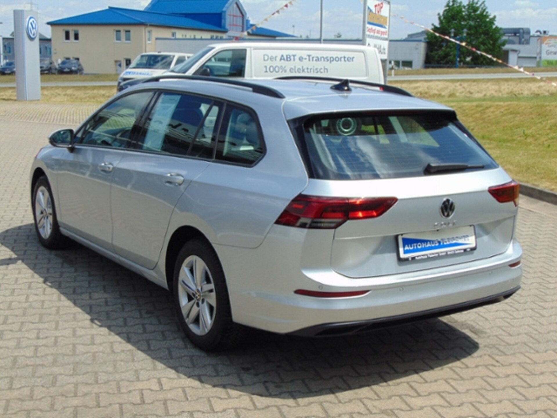 Volkswagen Golf Variant Life