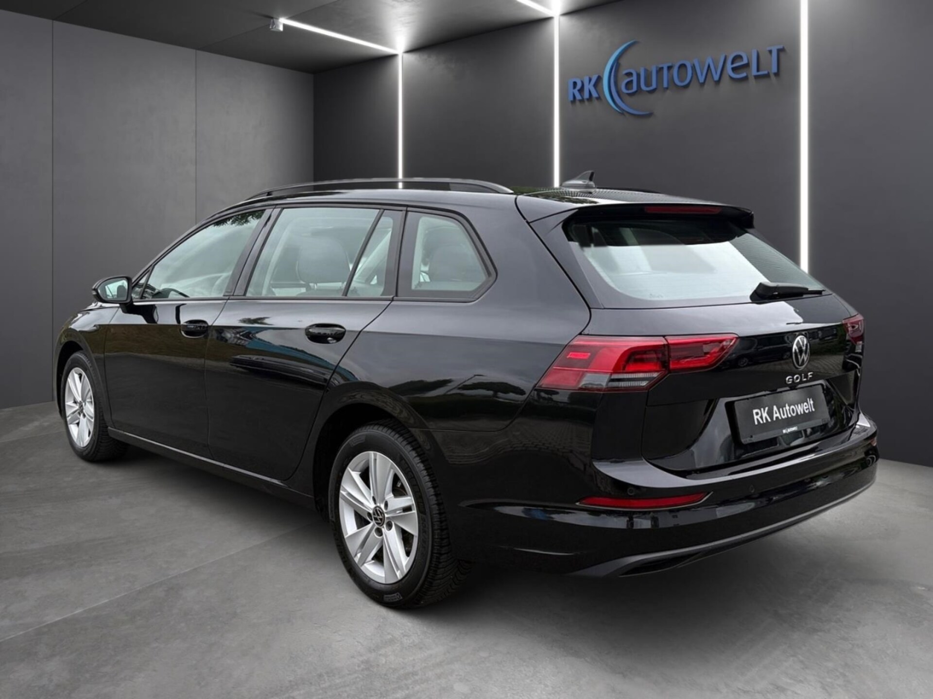 Volkswagen Golf Variant Life