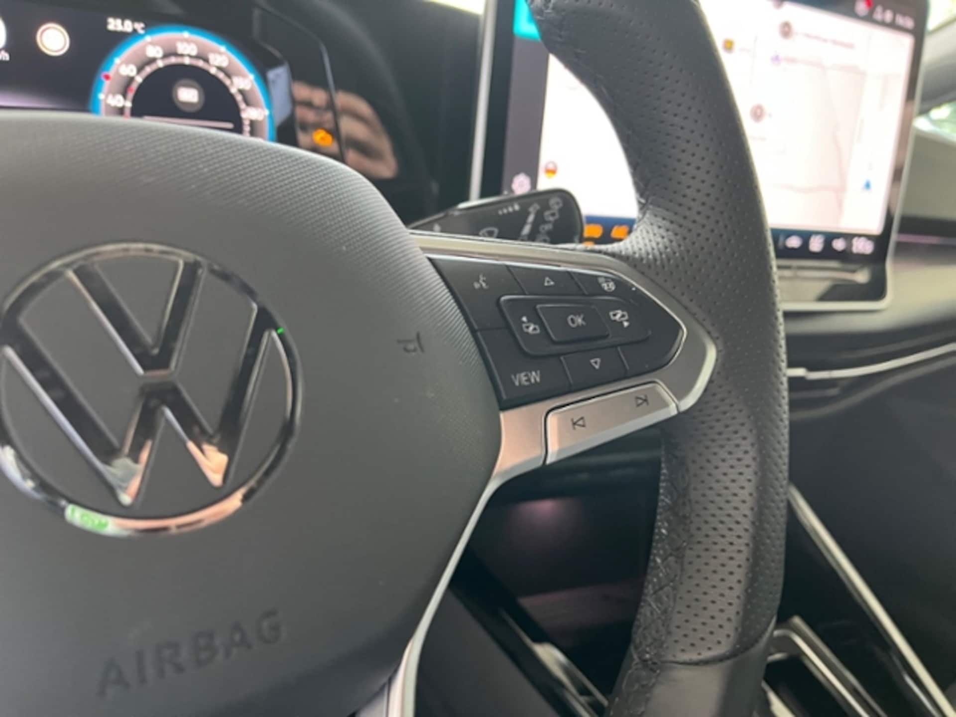 Volkswagen Golf Variant R-Line