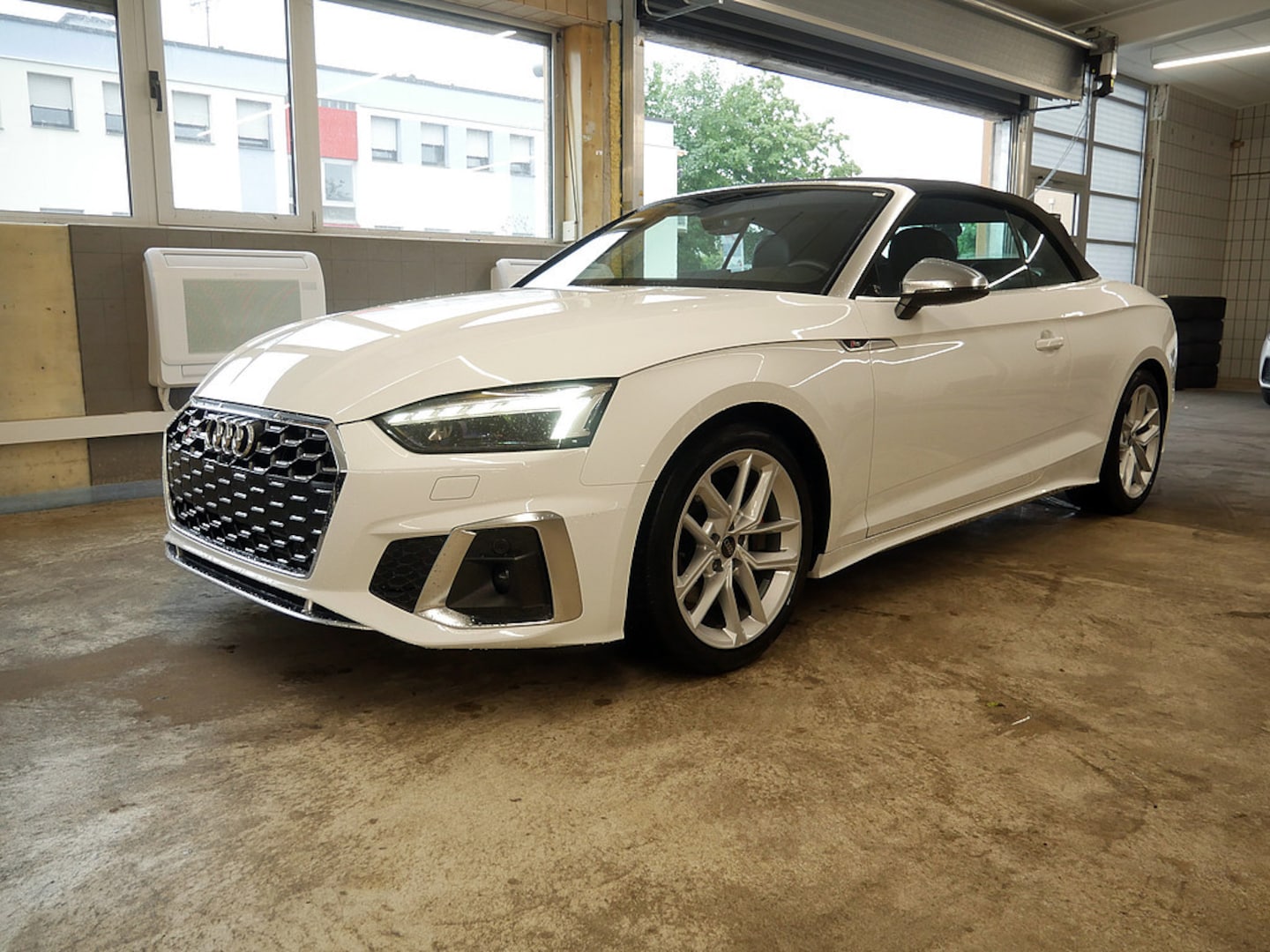 Bild über Audi S5 Cabriolet TFSI quattro tiptronic - für weitere Informationen kontaktieren Sie den Audi Partner