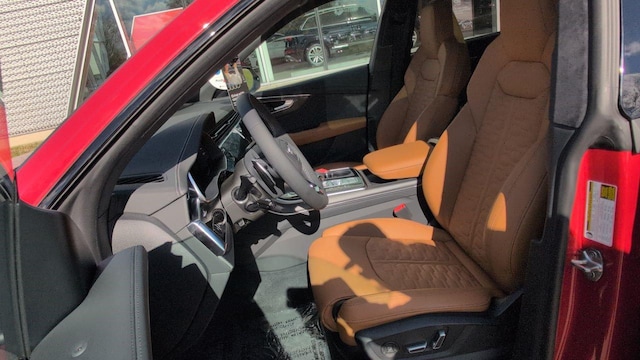 2025 Audi RS Q8 Base - Photo 19