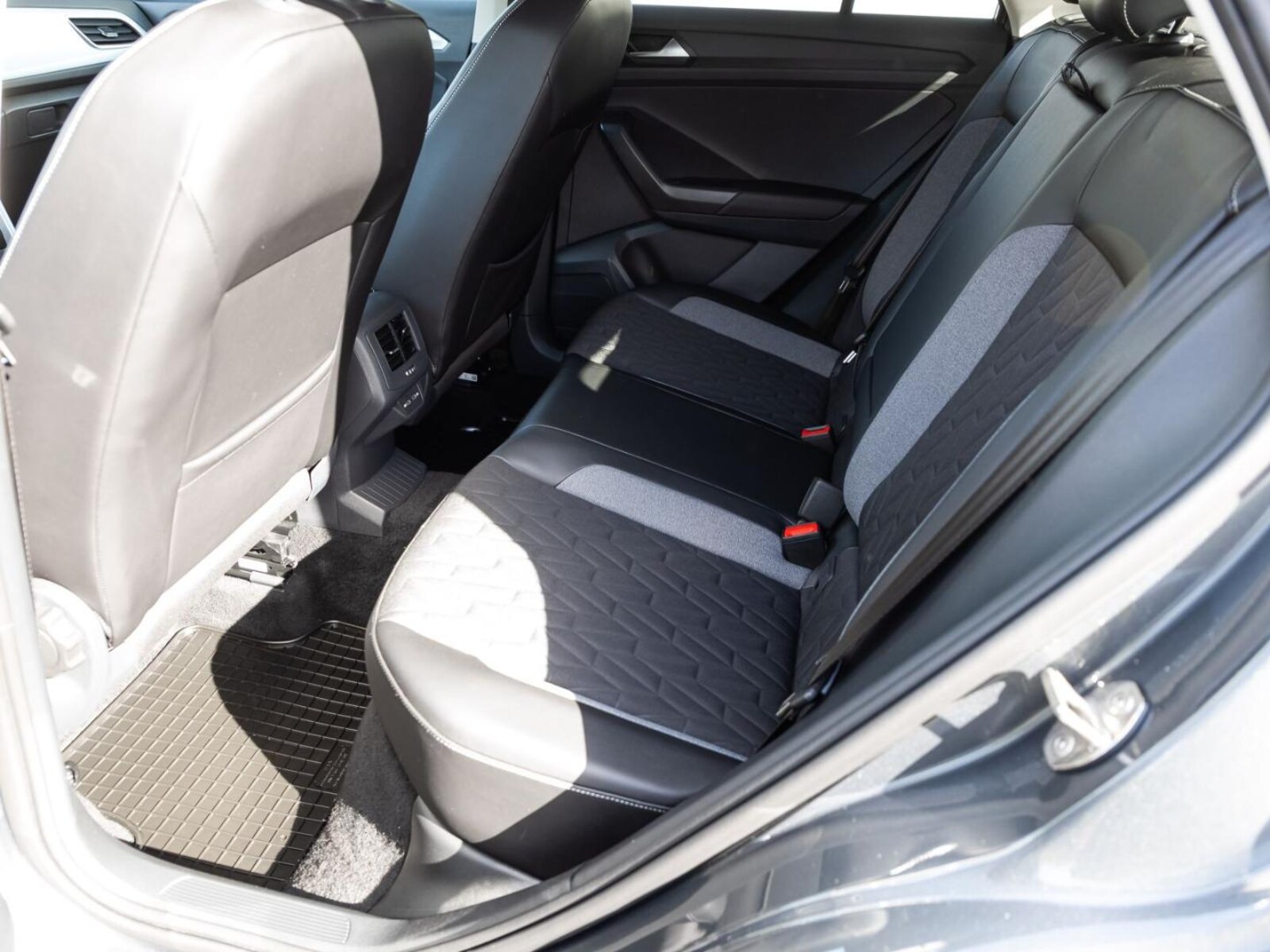 Volkswagen T-Roc – Bild 22