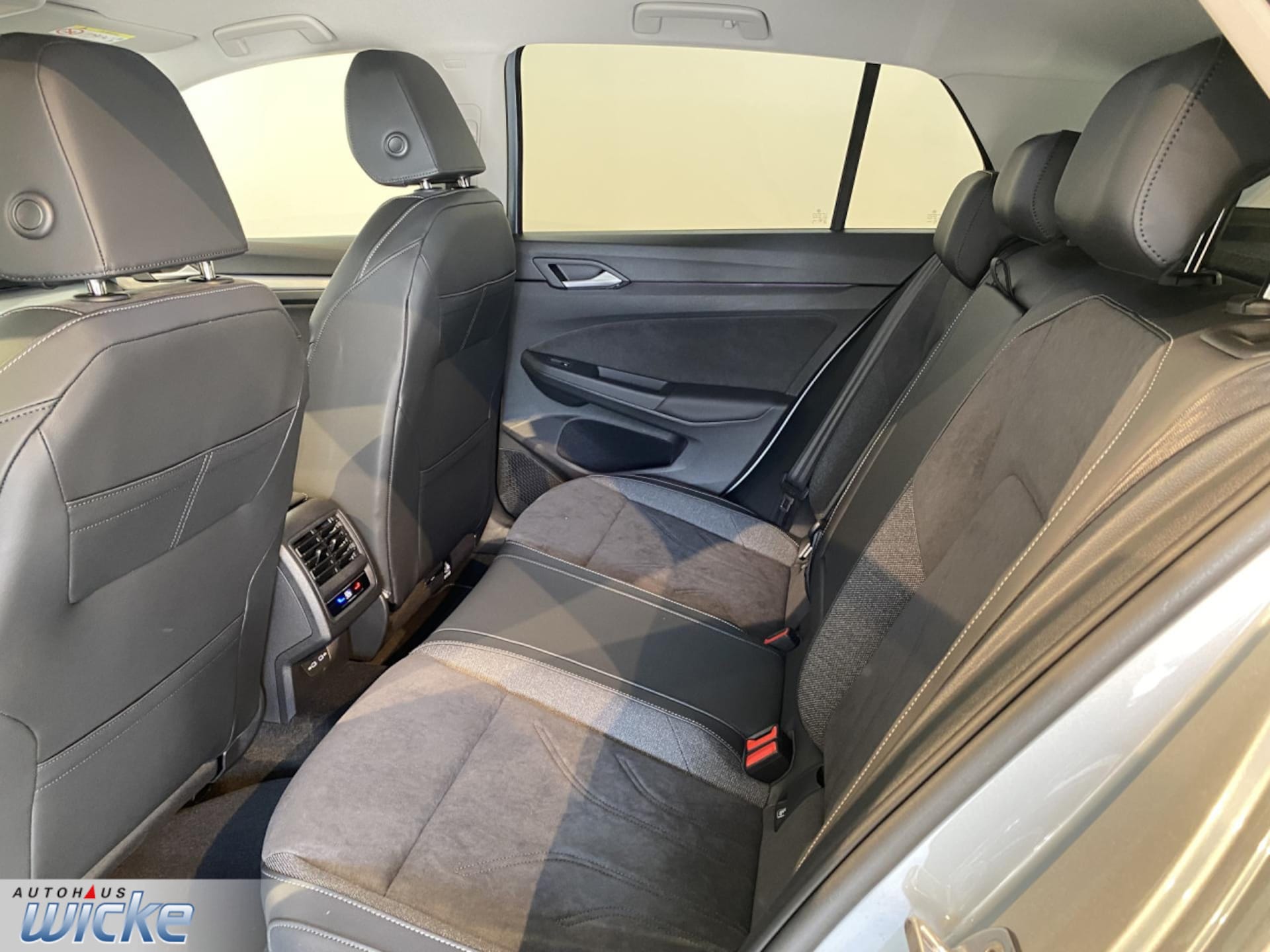 Volkswagen Golf Style