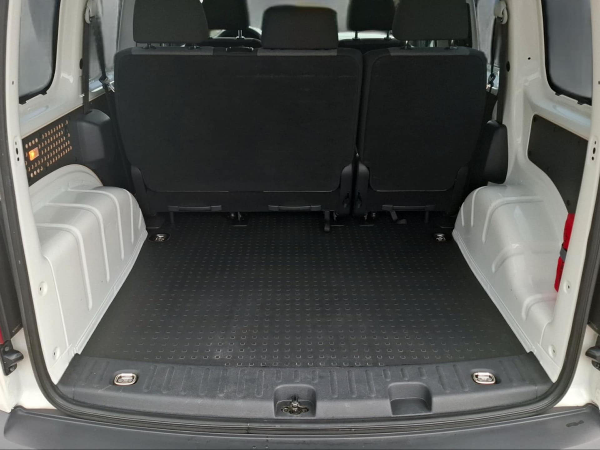 Volkswagen Caddy Kombi Basis-Modell