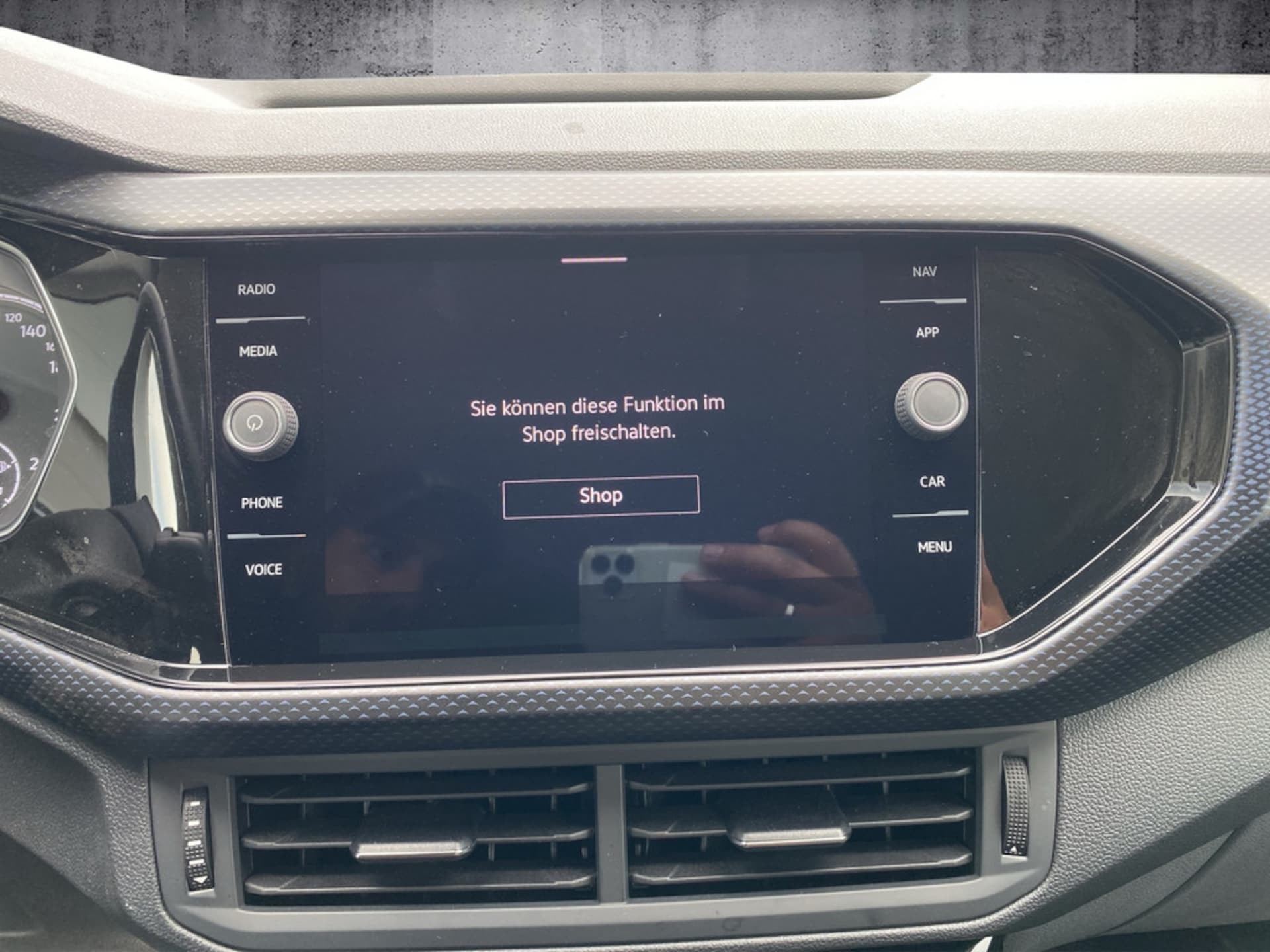 Volkswagen T-Cross United