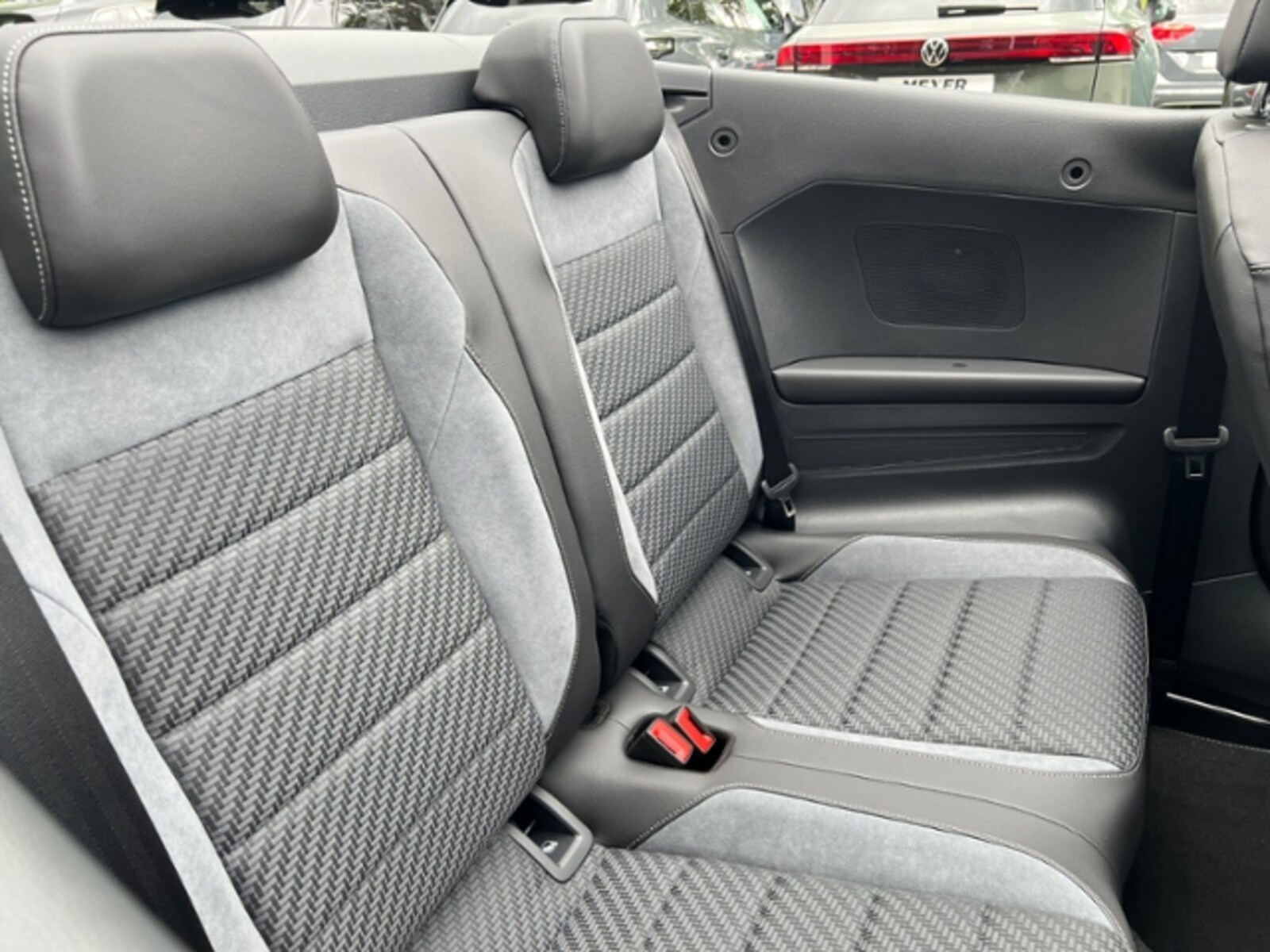 Volkswagen T-Roc Cabriolet – Bild 9