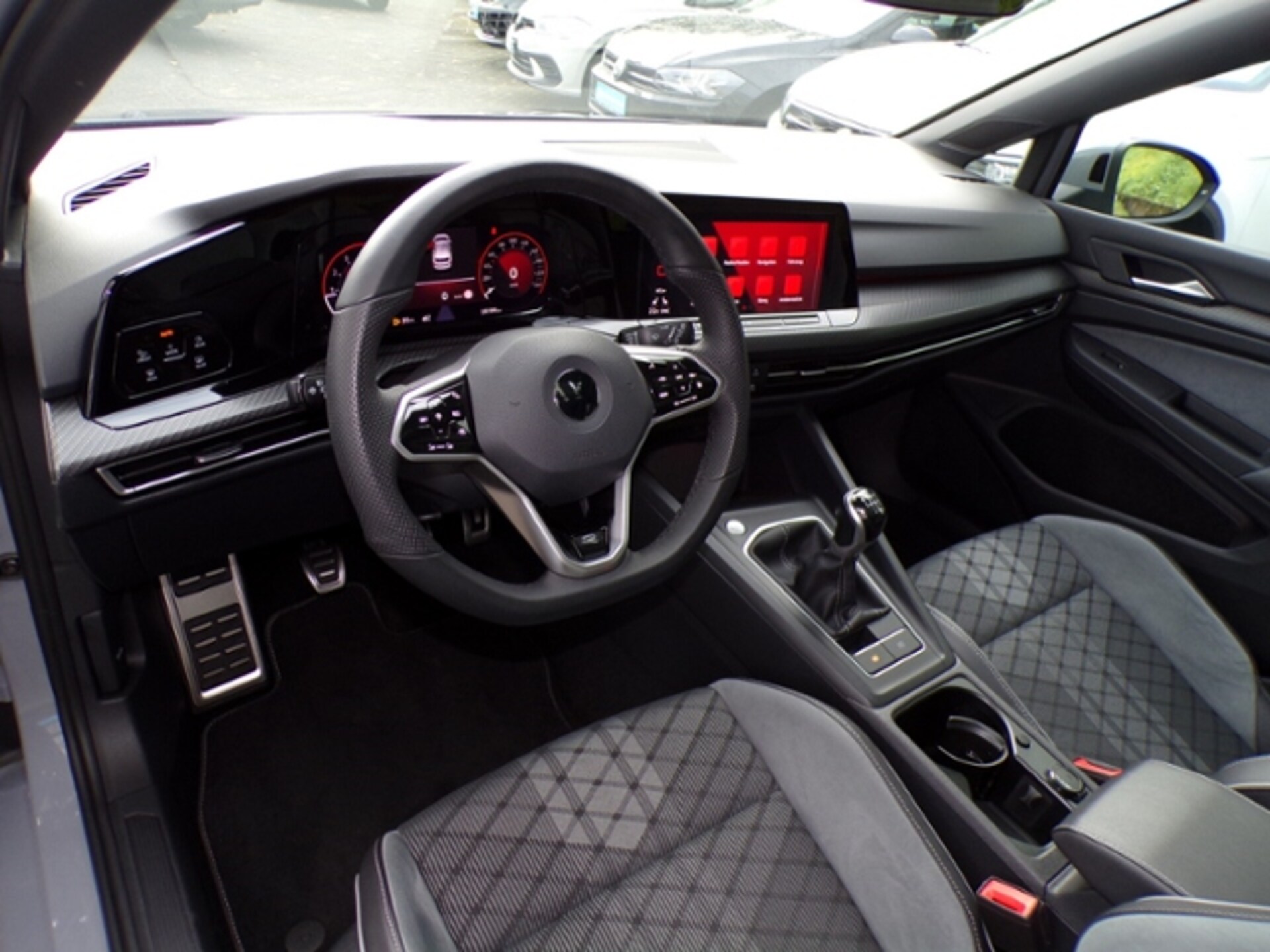 Volkswagen Golf R-Line