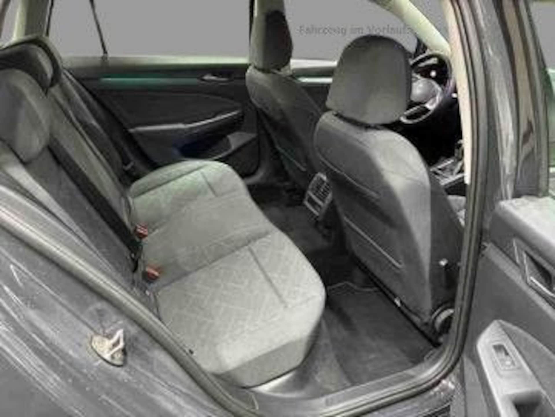 Volkswagen Golf Variant Life