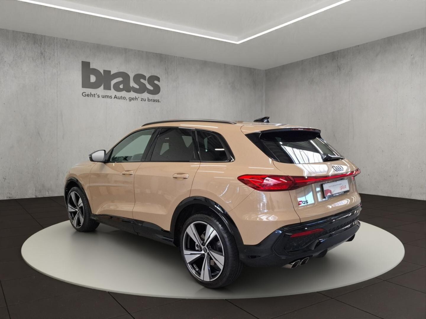Bild über Audi Q5 SUV TDI quattro 150 kW S tronic - für weitere Informationen kontaktieren Sie den Audi Partner