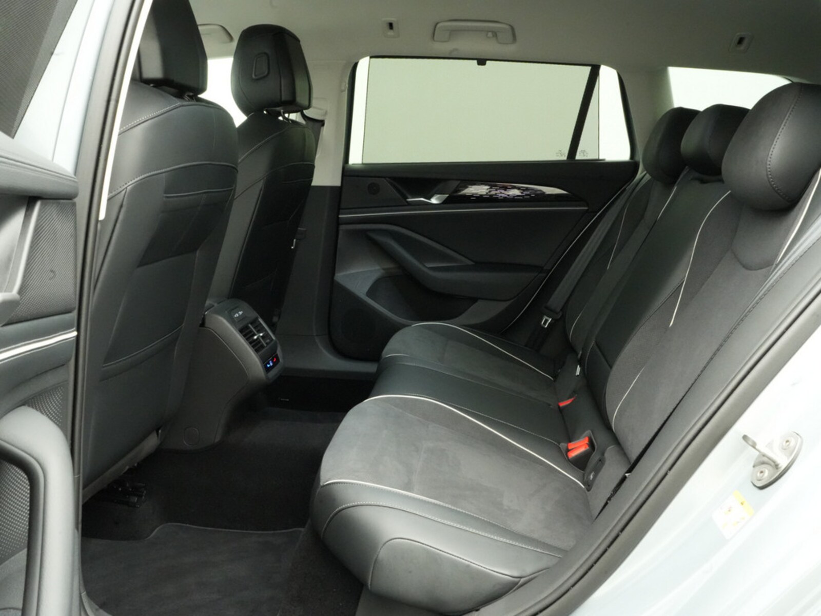 Volkswagen Passat – Bild 23