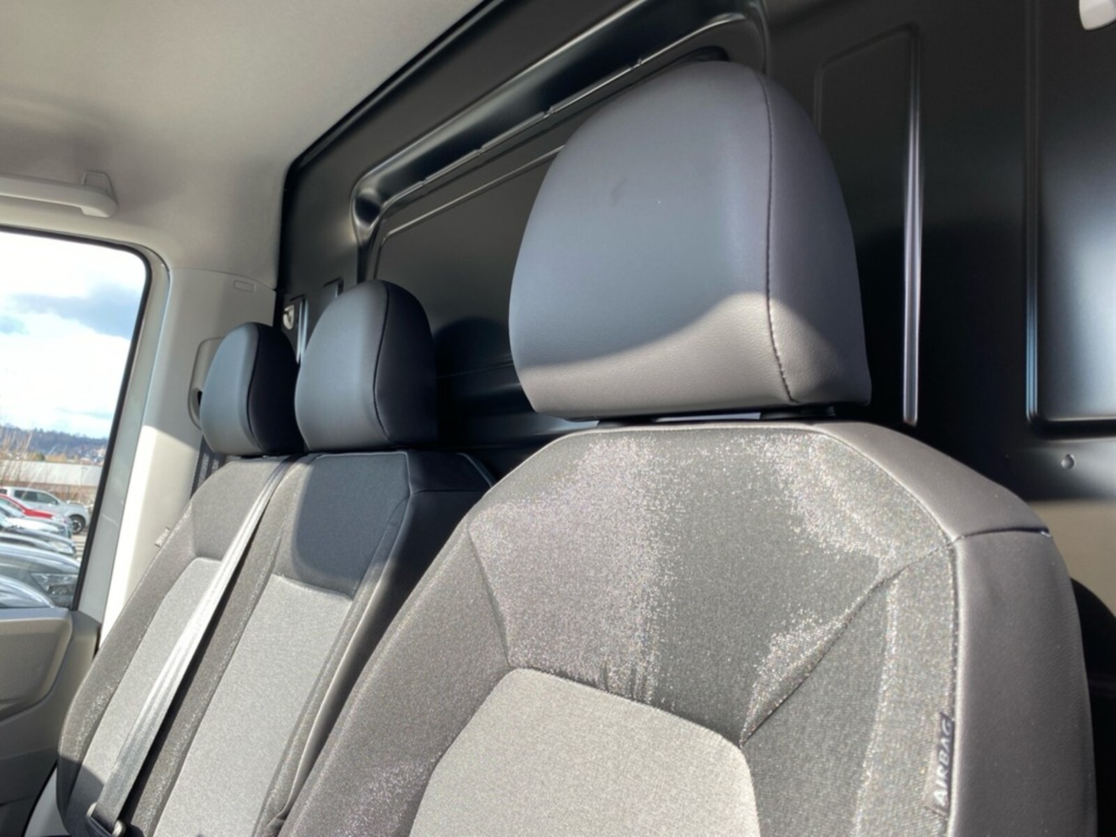 Volkswagen Crafter Kasten mittlerer Radstand – Bild 5