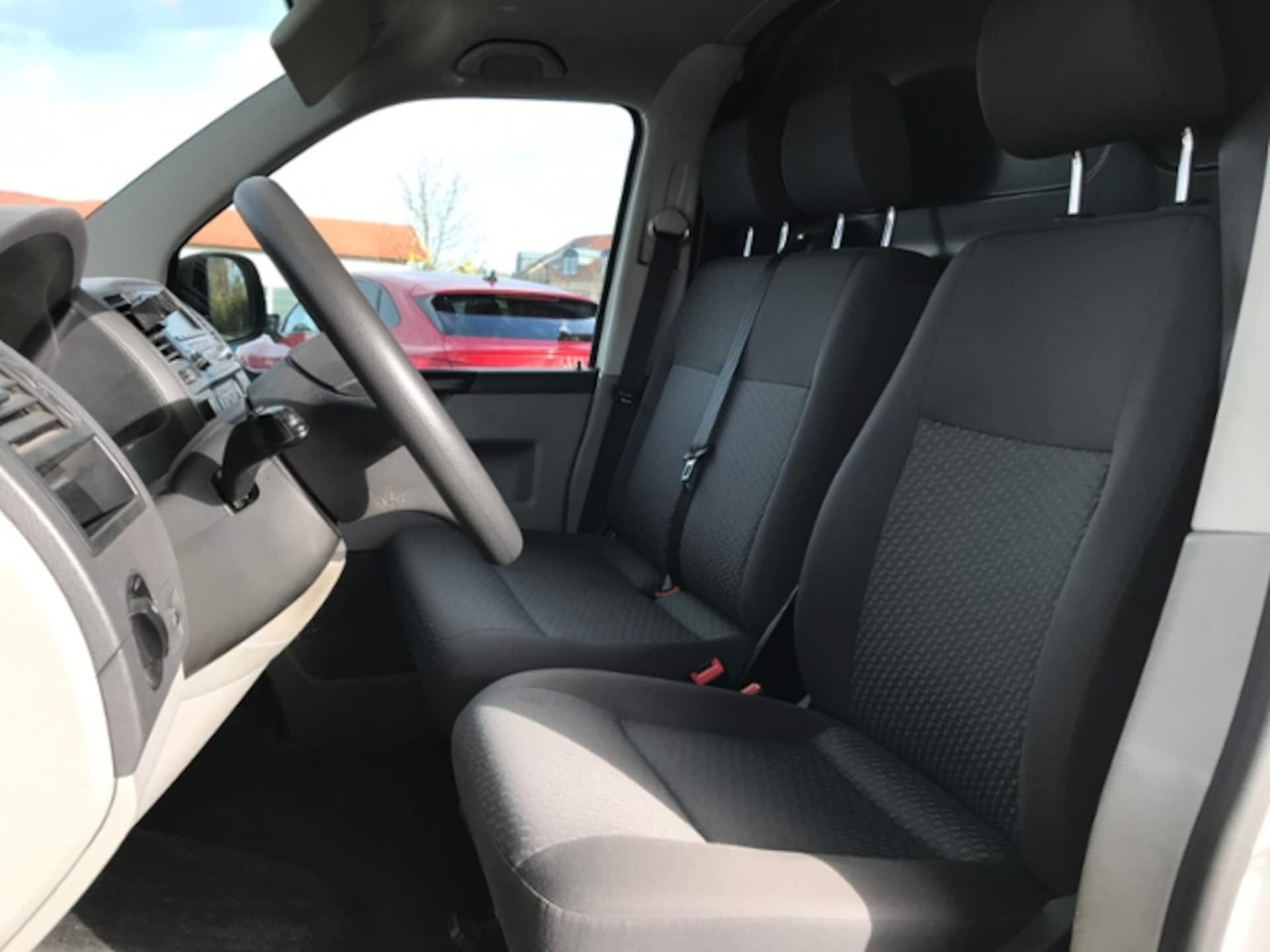 Volkswagen T5 Transporter Kasten kurzer Radstand
