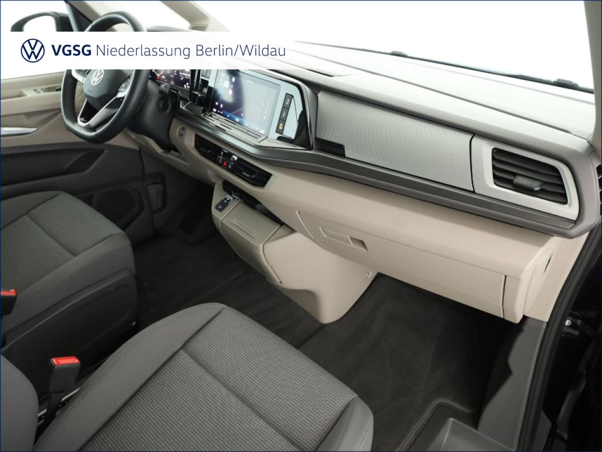 Volkswagen Multivan Langversion Basis-Modell