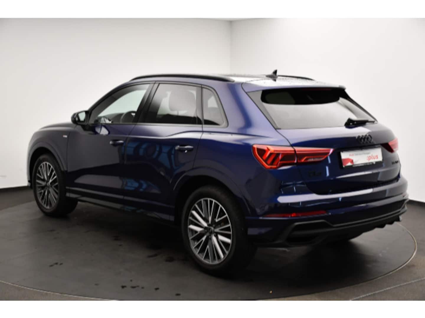 Bild über Audi Q3 S line 35 TFSI S tronic - für weitere Informationen kontaktieren Sie den Audi Partner