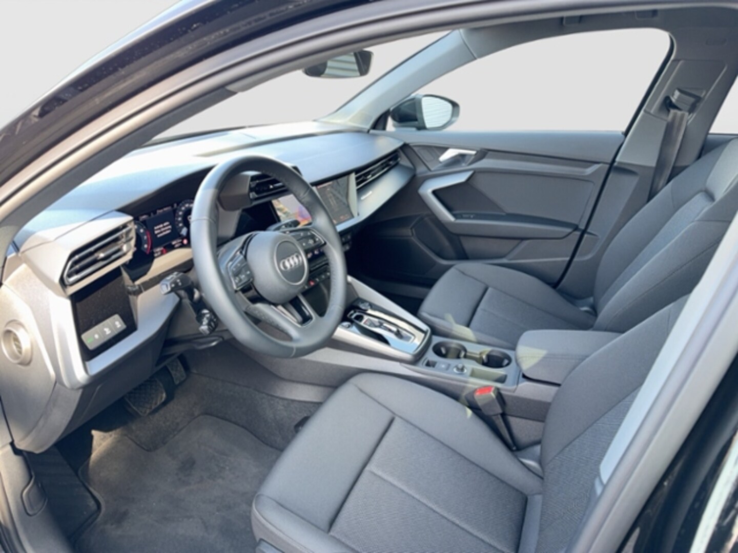 Bild über Audi A3 Sportback advanced 35 TFSI S tronic - für weitere Informationen kontaktieren Sie den Audi Partner