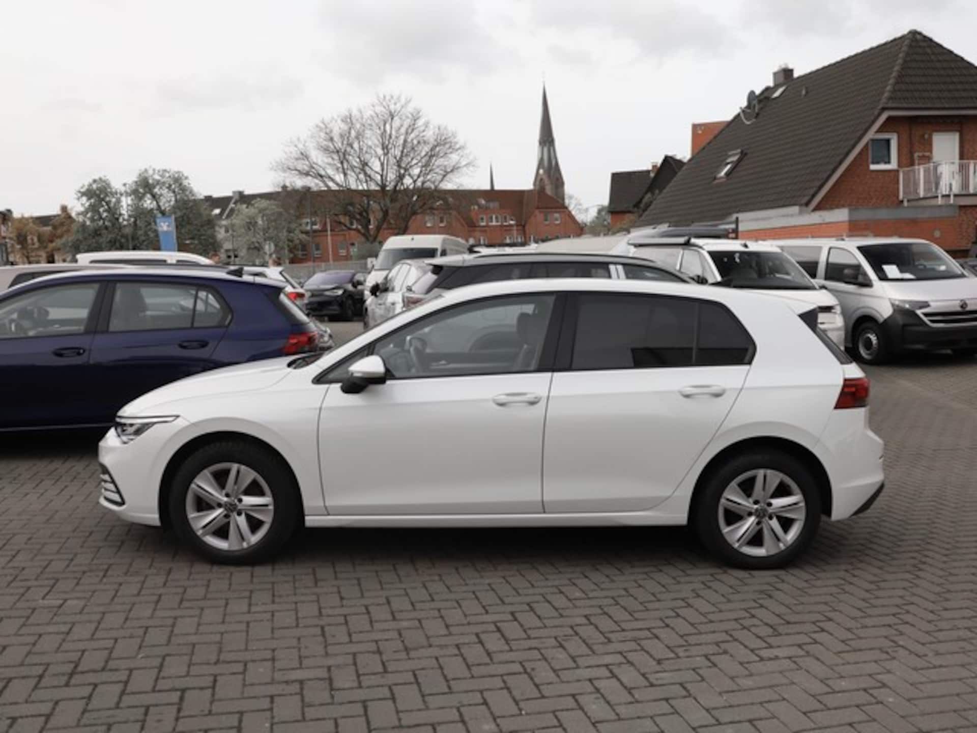Volkswagen Golf Life