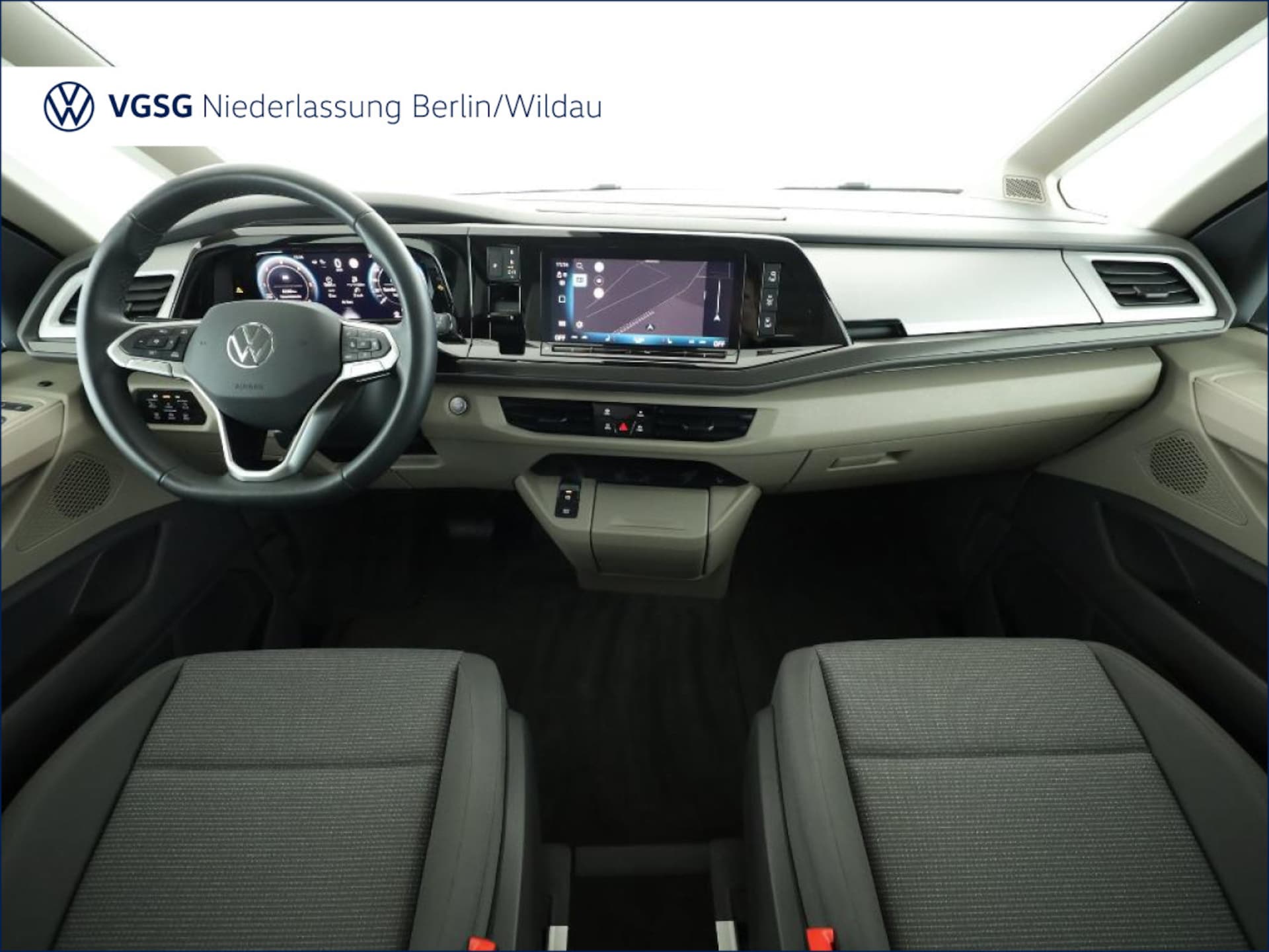 Volkswagen Multivan Langversion Basis-Modell