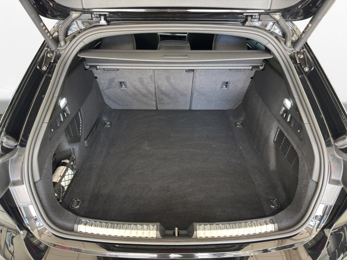 Bild über Audi A5 Avant TDI quattro 150 kW S tronic - für weitere Informationen kontaktieren Sie den Audi Partner