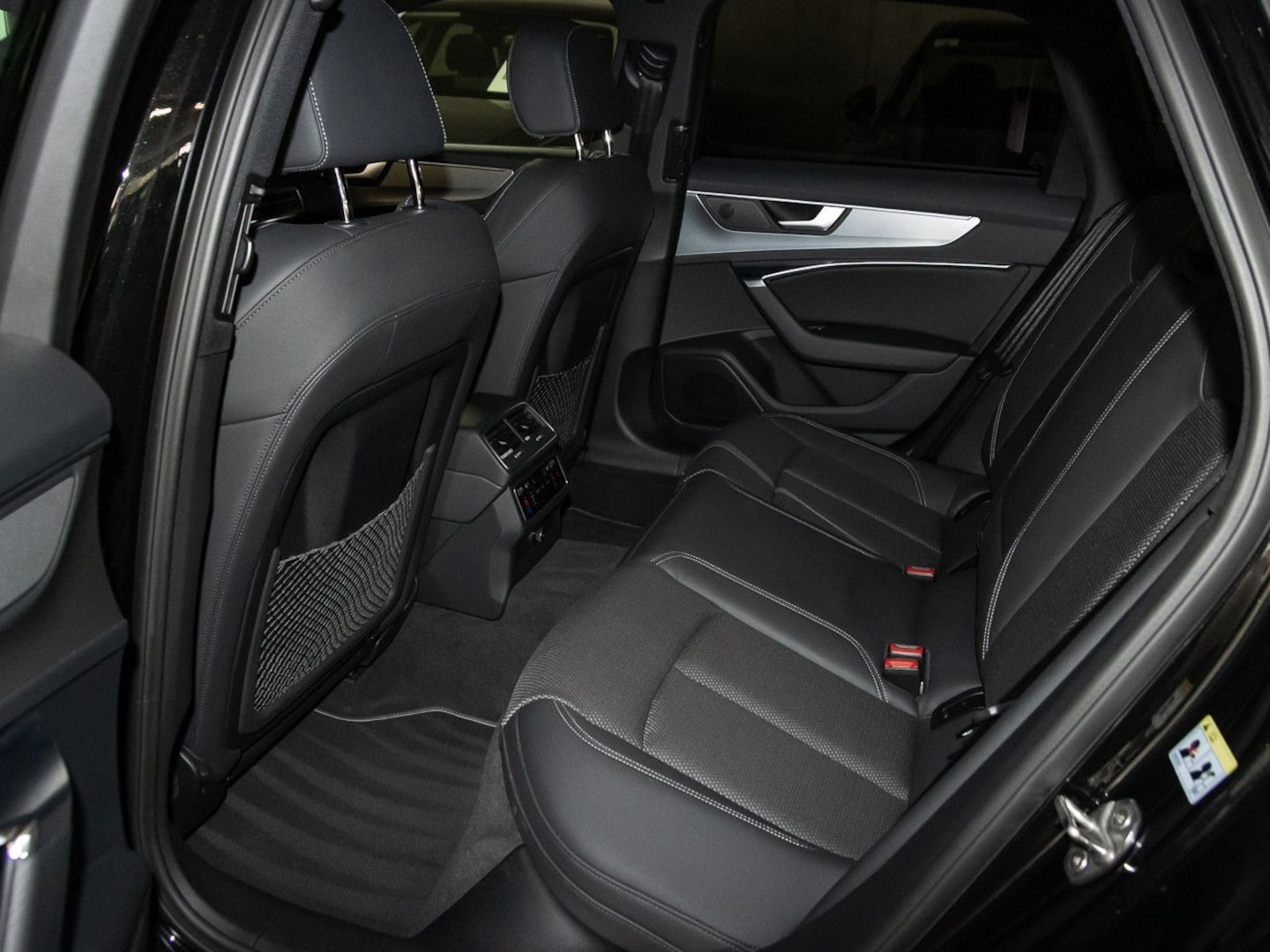 Bild über Audi A6 Avant sport 45 TDI quattro S tronic - für weitere Informationen kontaktieren Sie den Audi Partner