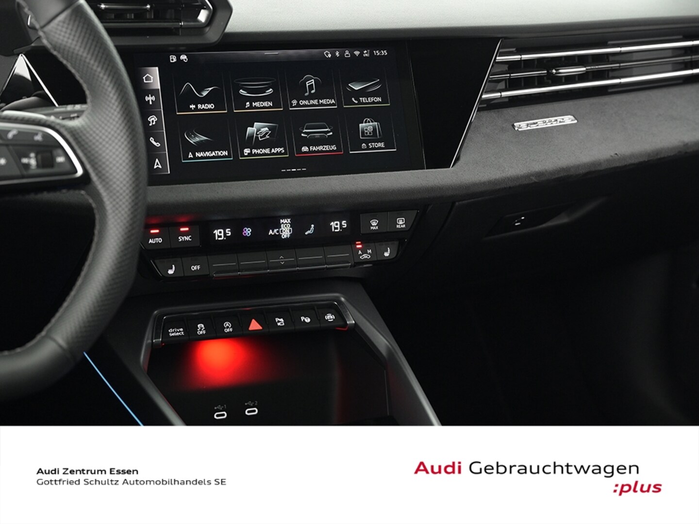 Bild über Audi S3 Sportback TFSI quattro S tronic - für weitere Informationen kontaktieren Sie den Audi Partner