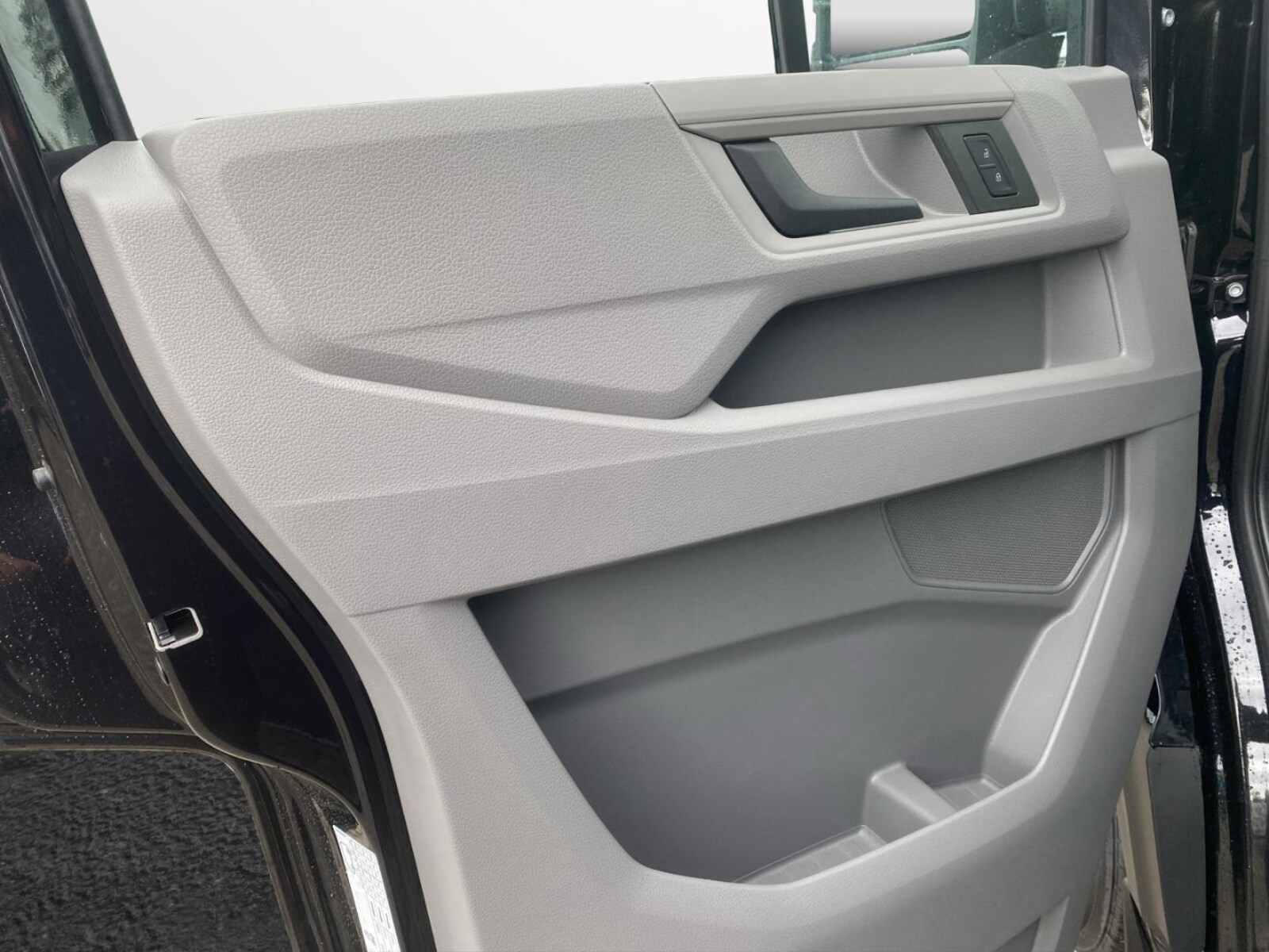 Volkswagen Crafter Kasten mittlerer Radstand – Bild 7