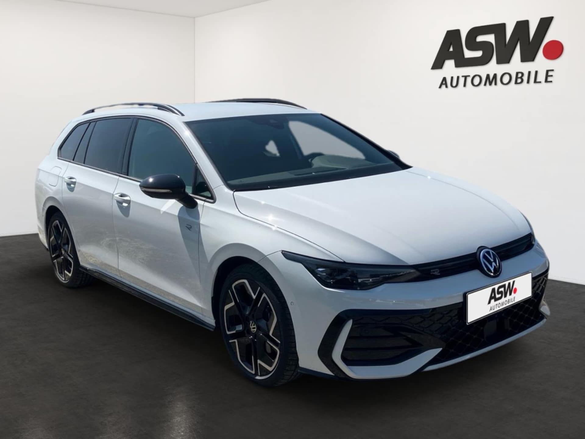 Volkswagen Golf Variant R-Line