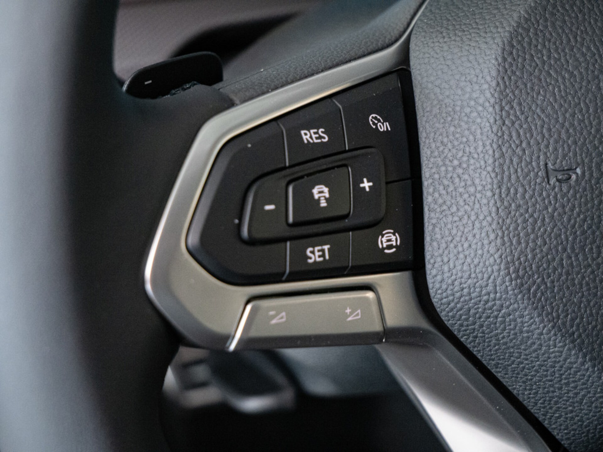 Volkswagen Golf Active