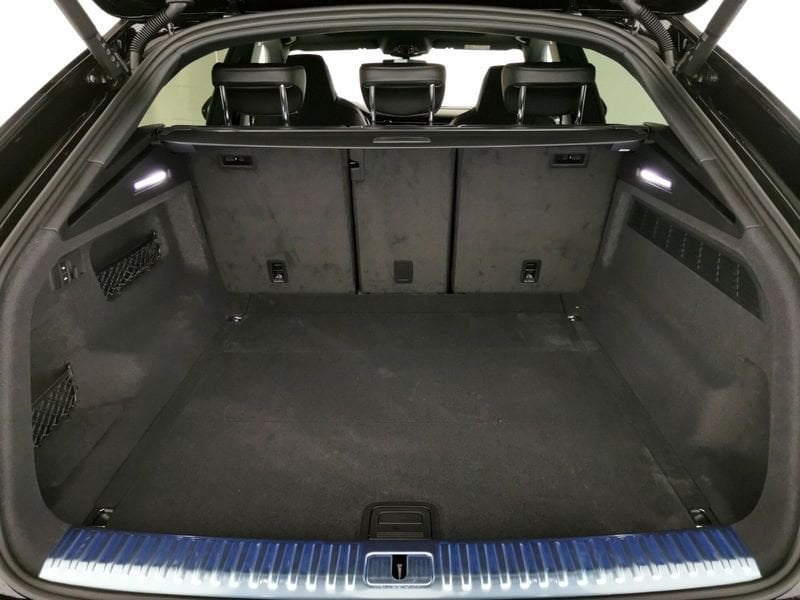 Immagine di Audi Q8 Sport 55 TFSI quattro 250 kW (340 CV) tiptronic - Vista: for more details contact your dealer