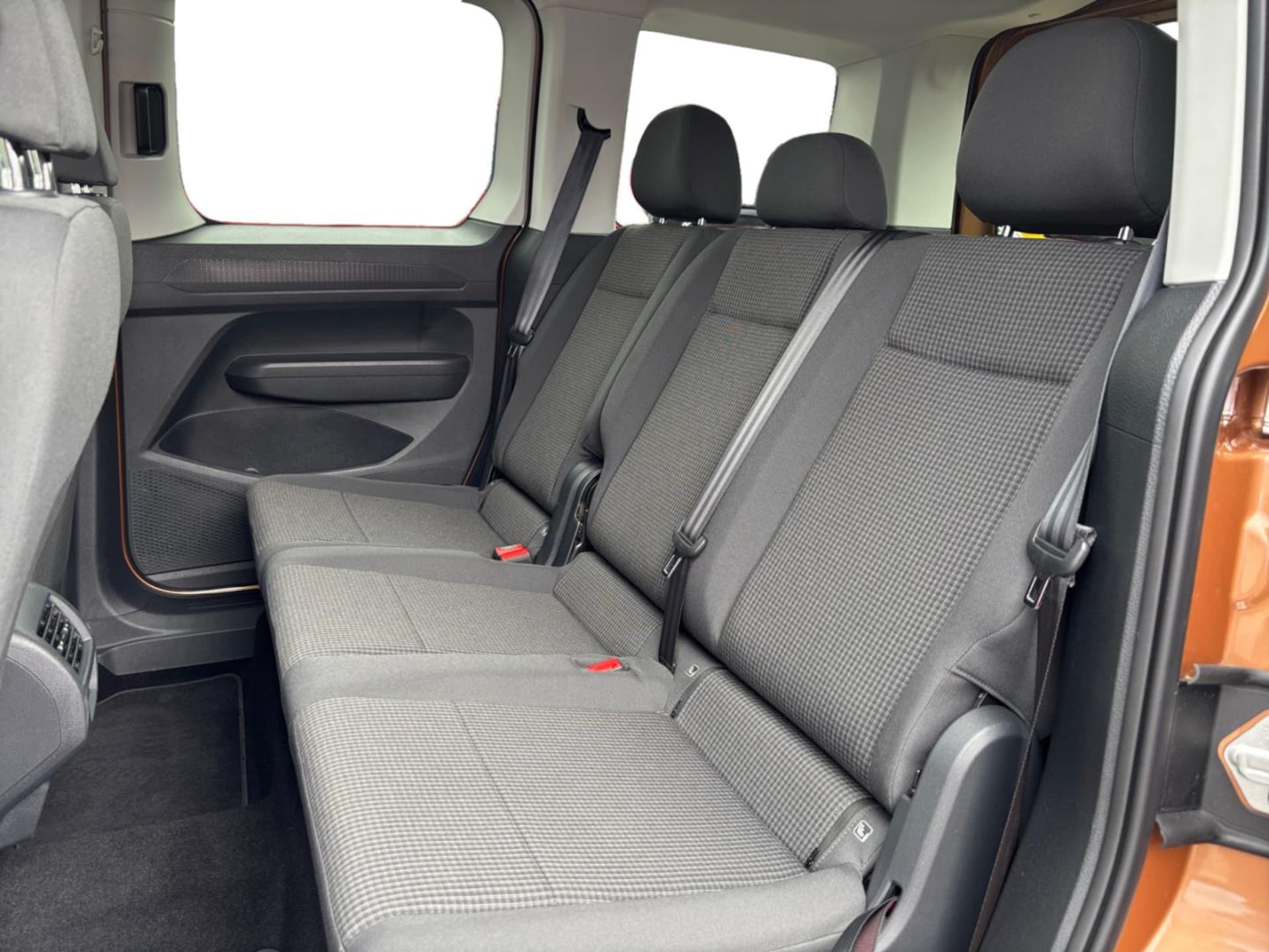 Volkswagen Caddy Basis-Modell