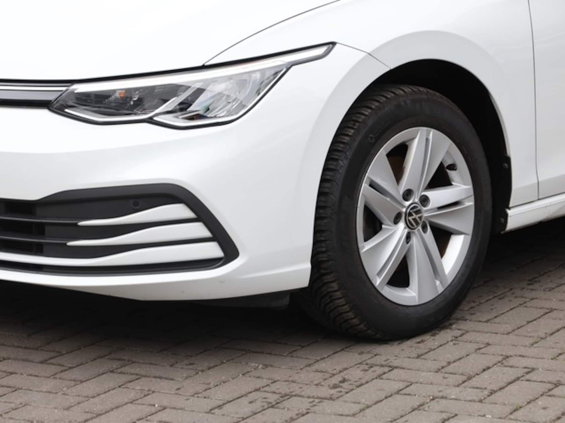 Volkswagen Golf Life