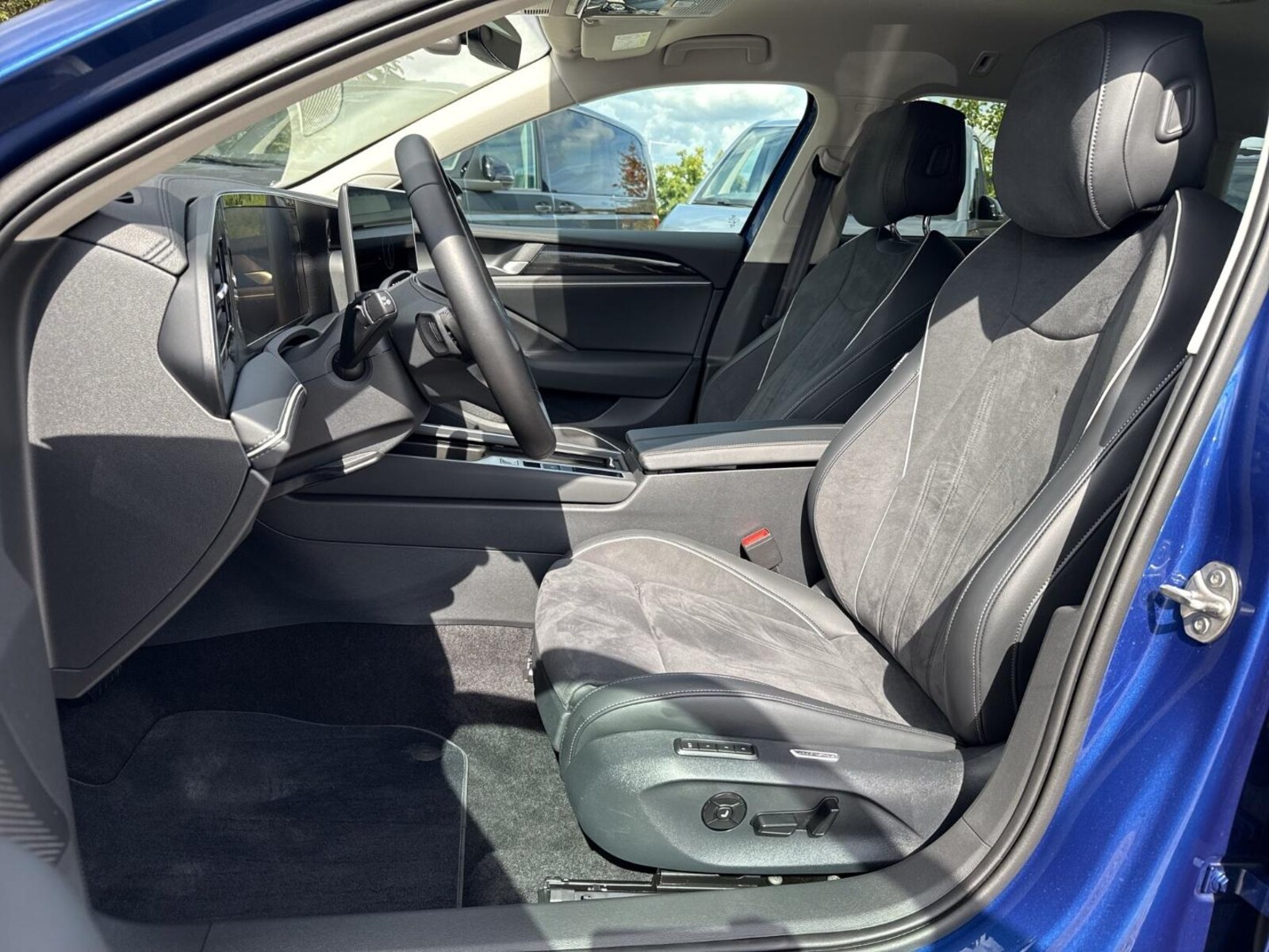 Volkswagen Passat – Bild 12