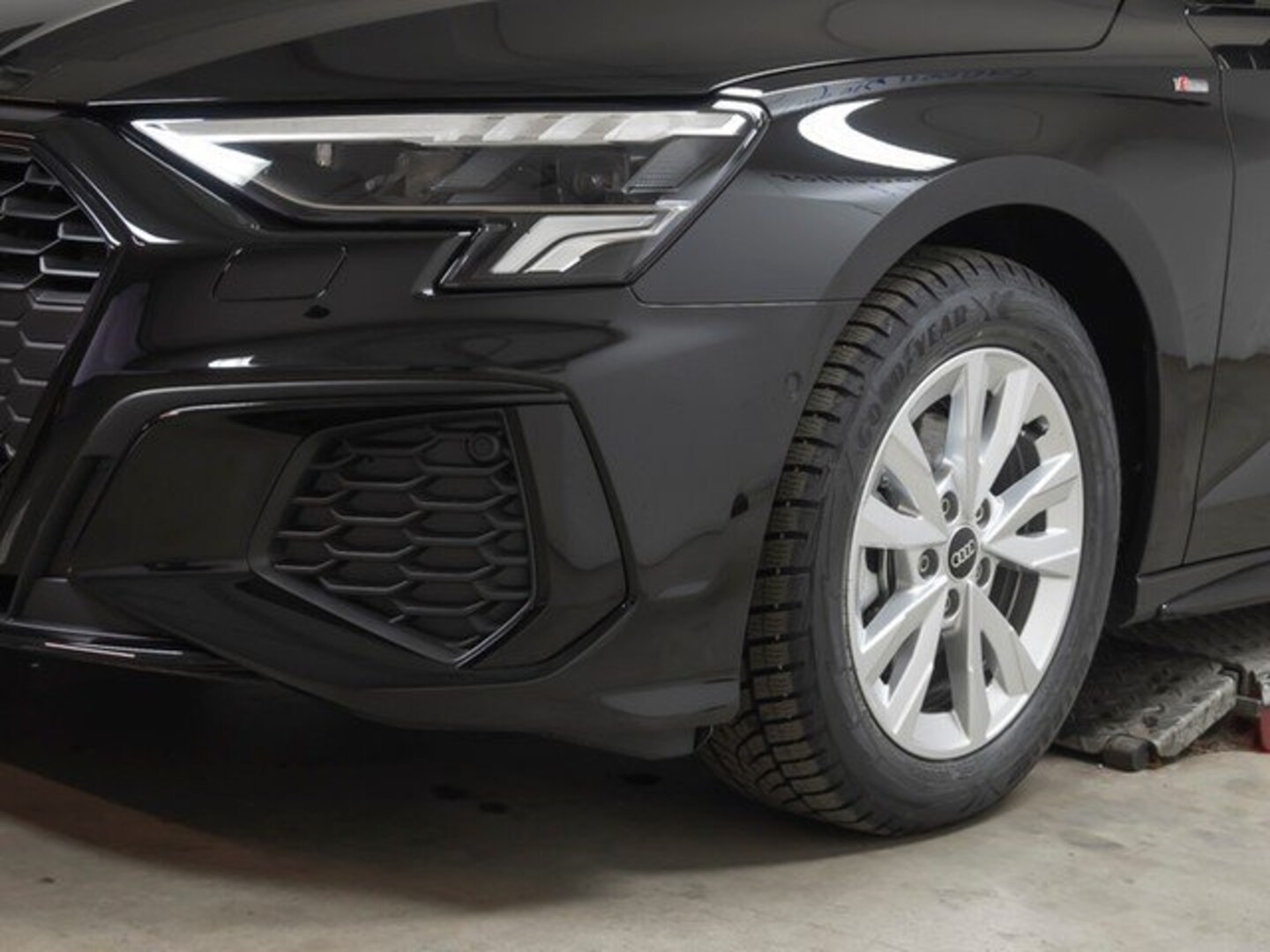 Bild über Audi A3 Sportback S line 35 TFSI S tronic - für weitere Informationen kontaktieren Sie den Audi Partner