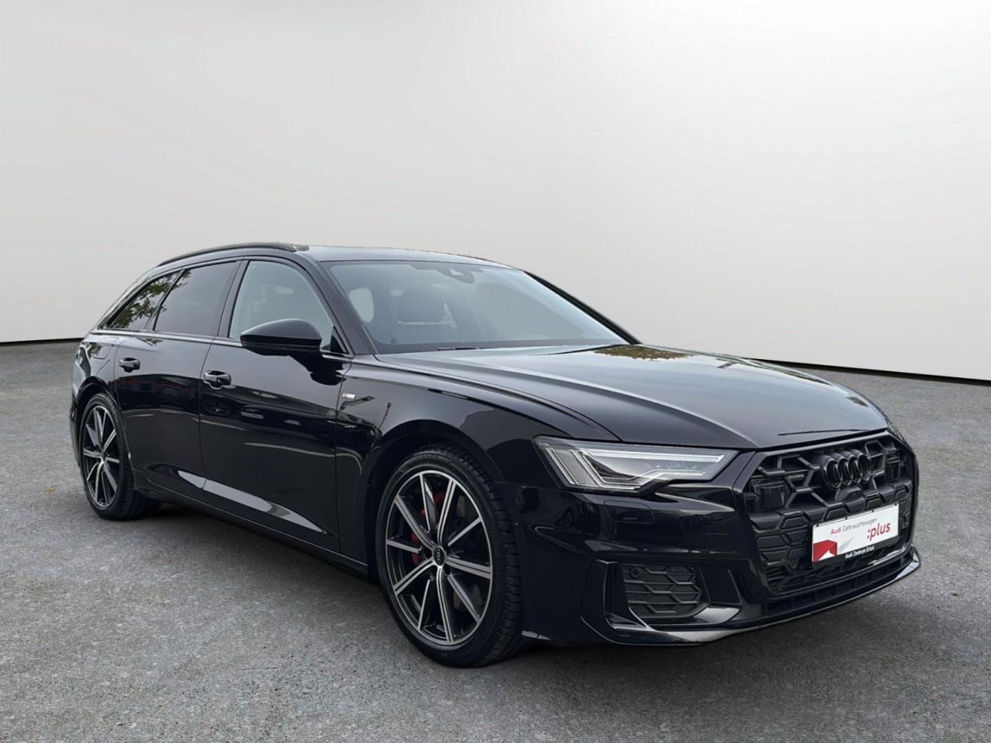 Bild über Audi A6 Avant TFSI e S line 55 TFSI e quattro S tronic - für weitere Informationen kontaktieren Sie den Audi Partner