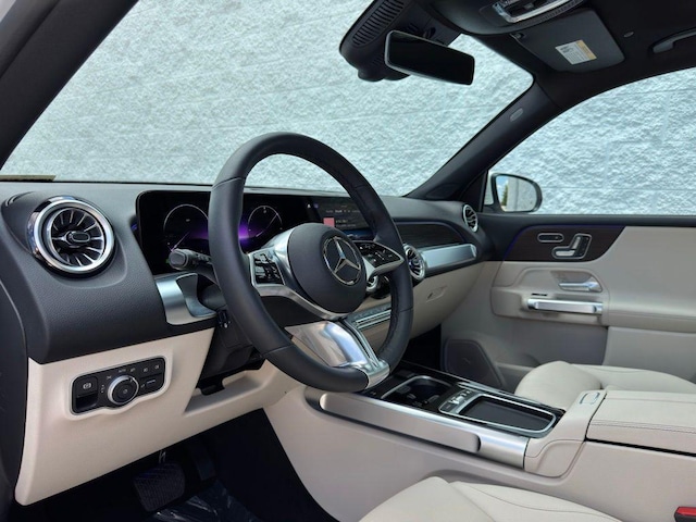 2026 Mercedes-Benz GLB 250