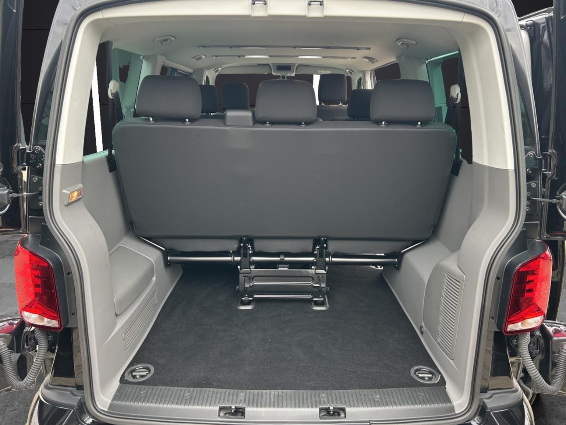 Volkswagen T6.1 Caravelle kurzer Radstand Comfortline