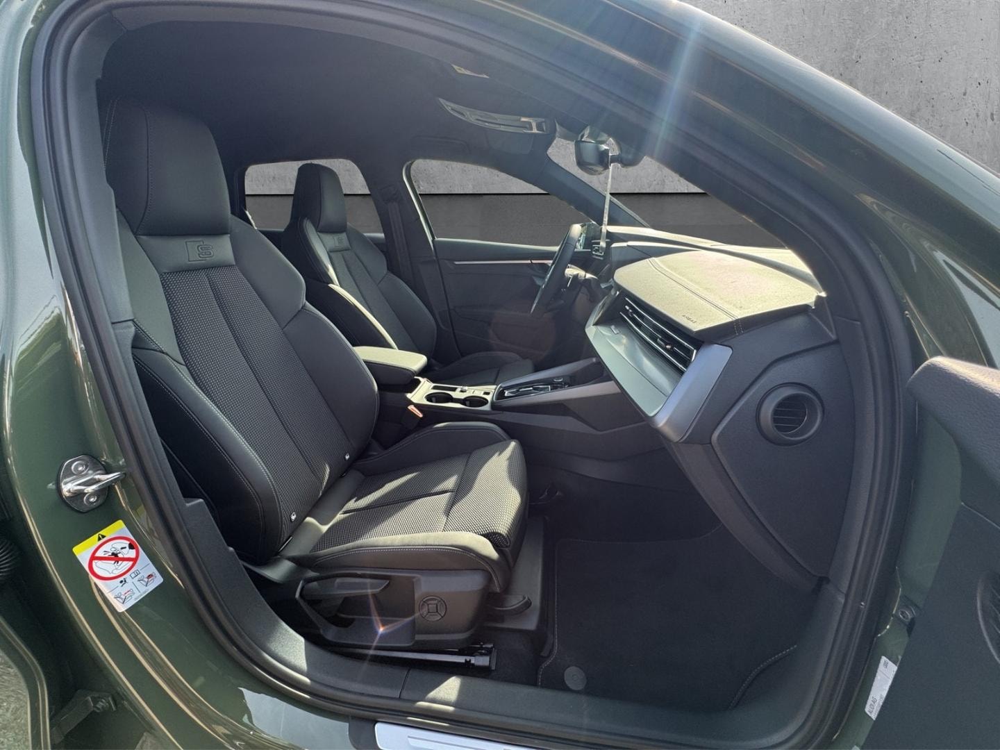 Bild über Audi A3 Sportback TFSI 110 kW S tronic - für weitere Informationen kontaktieren Sie den Audi Partner