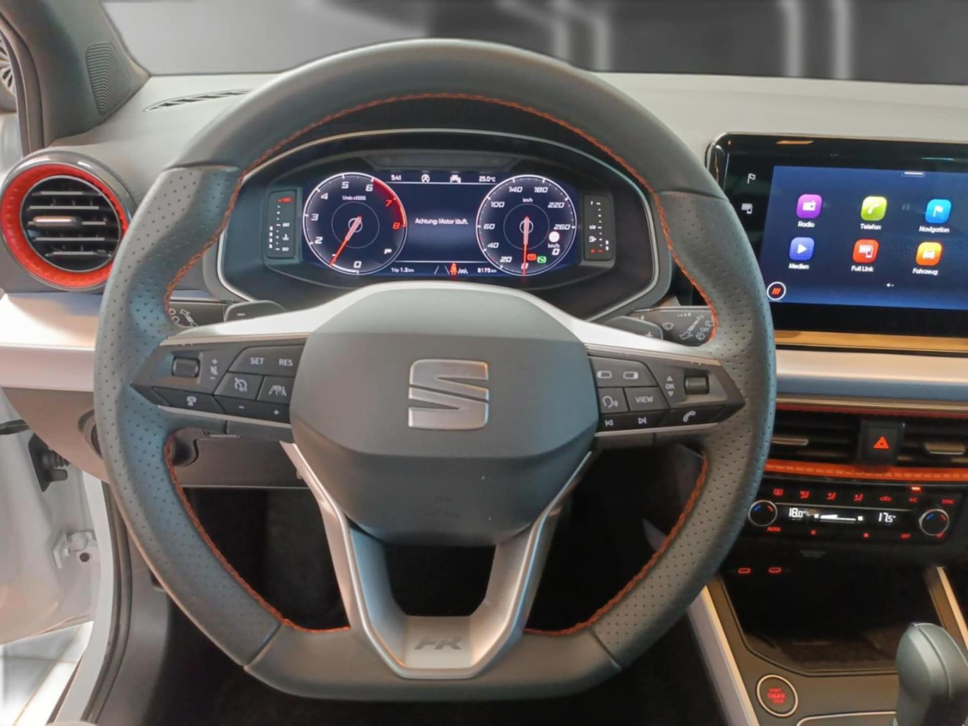 SEAT Arona FR