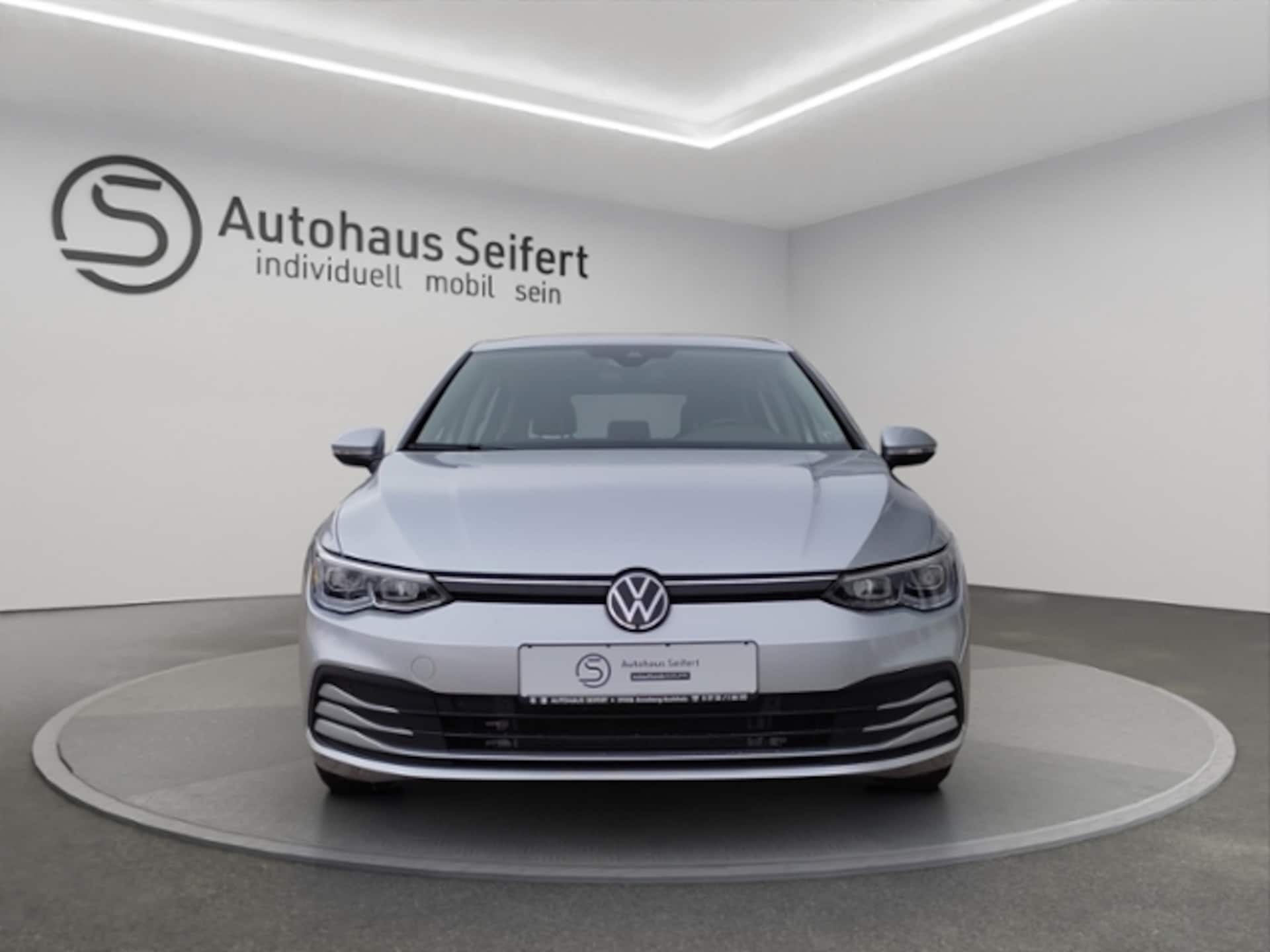 Volkswagen Golf Life