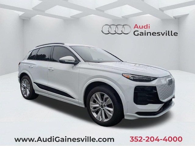 Photo of 2025 Audi Q6 e-tron 