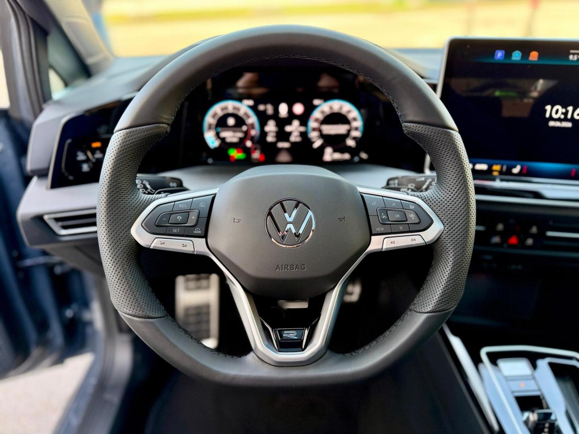 Volkswagen Golf R-Line