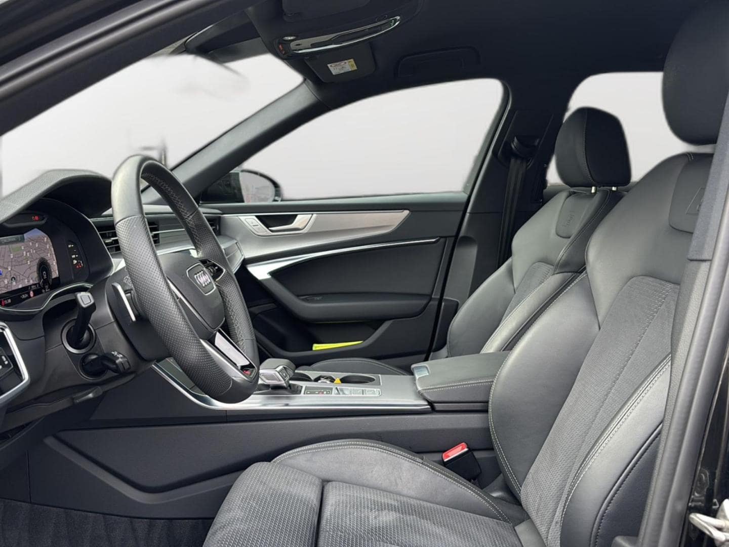 Bild über Audi A6 Avant TFSI e S line 55 TFSI e quattro S tronic - für weitere Informationen kontaktieren Sie den Audi Partner