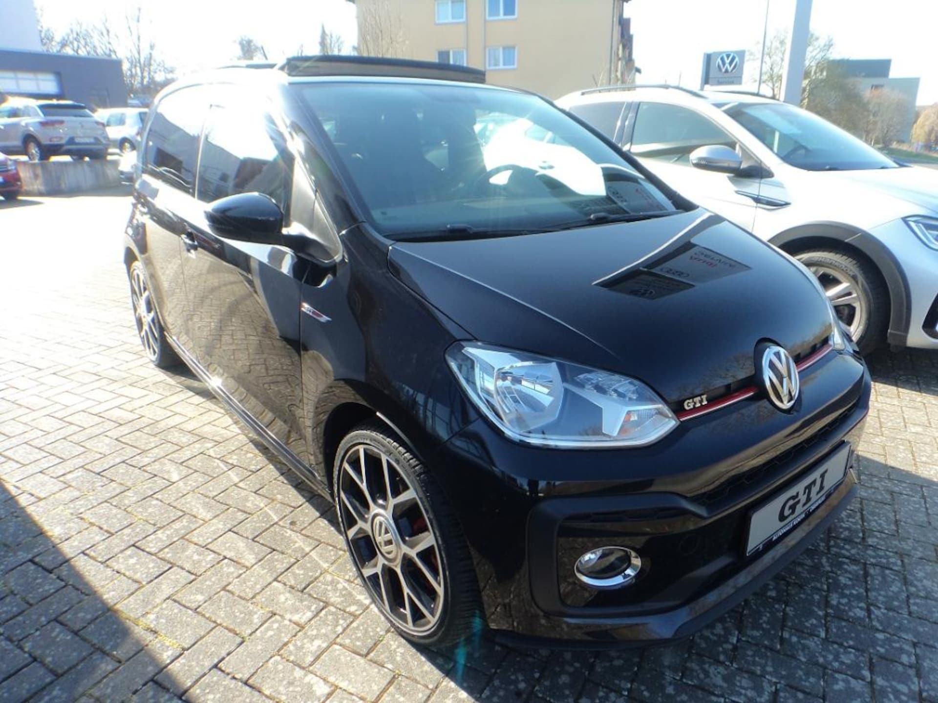 Volkswagen up! GTI