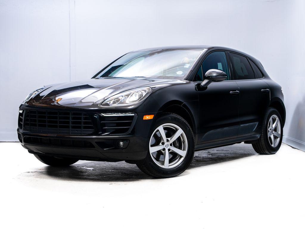 2018 Porsche Macan -'s photo